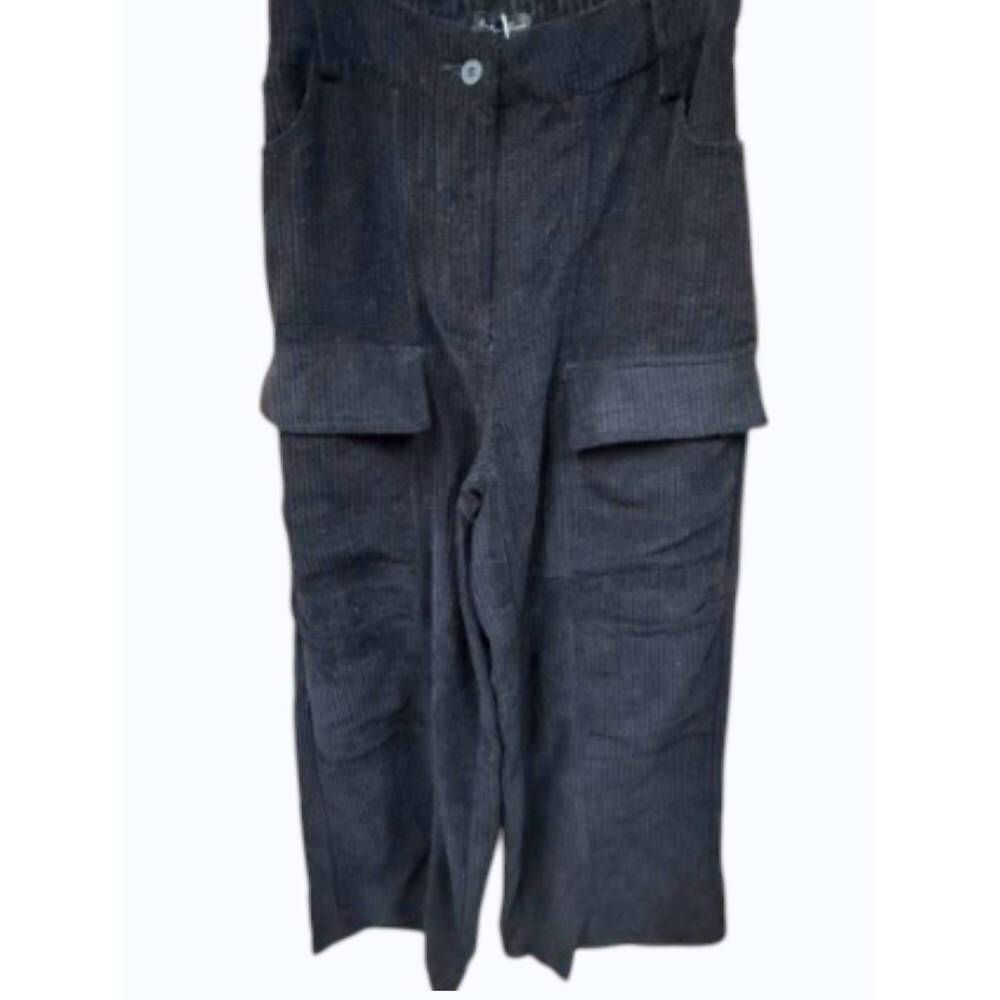 NEW HUNTER & BROWN women's cargo corduroy pant in black